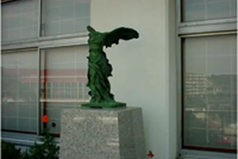 サモトラケのニケ ブロンズ像(40周年記念)